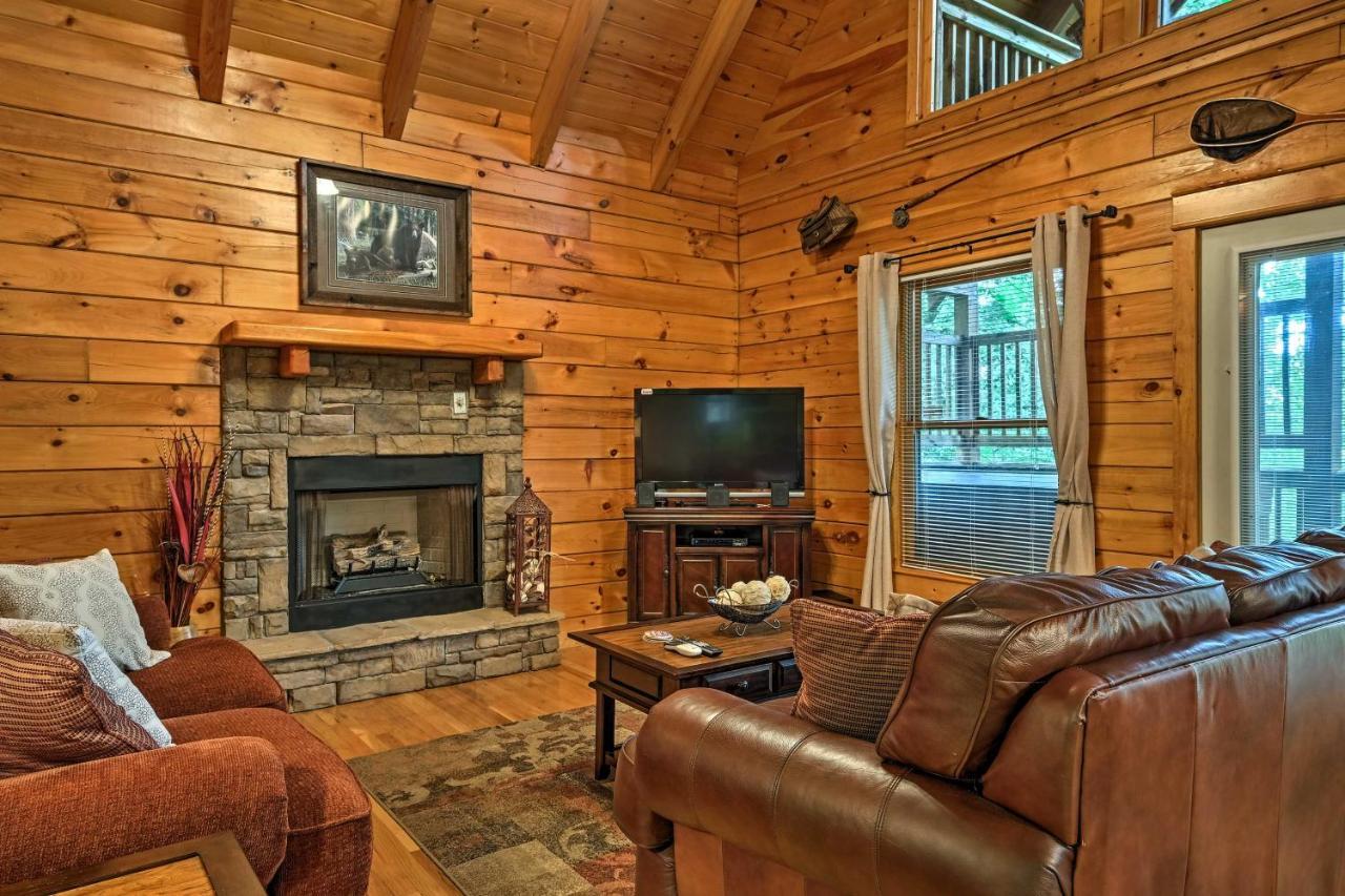 Pigeon Forge Cabin With Hot Tub, Grill And Pool Table! Villa Sevierville Ngoại thất bức ảnh