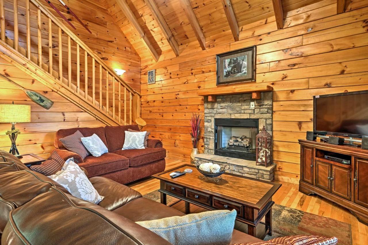 Pigeon Forge Cabin With Hot Tub, Grill And Pool Table! Villa Sevierville Ngoại thất bức ảnh