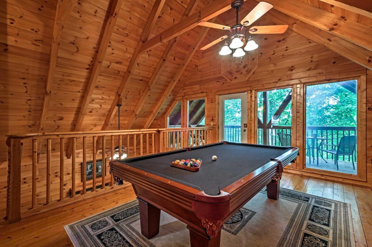 Pigeon Forge Cabin With Hot Tub, Grill And Pool Table! Villa Sevierville Ngoại thất bức ảnh