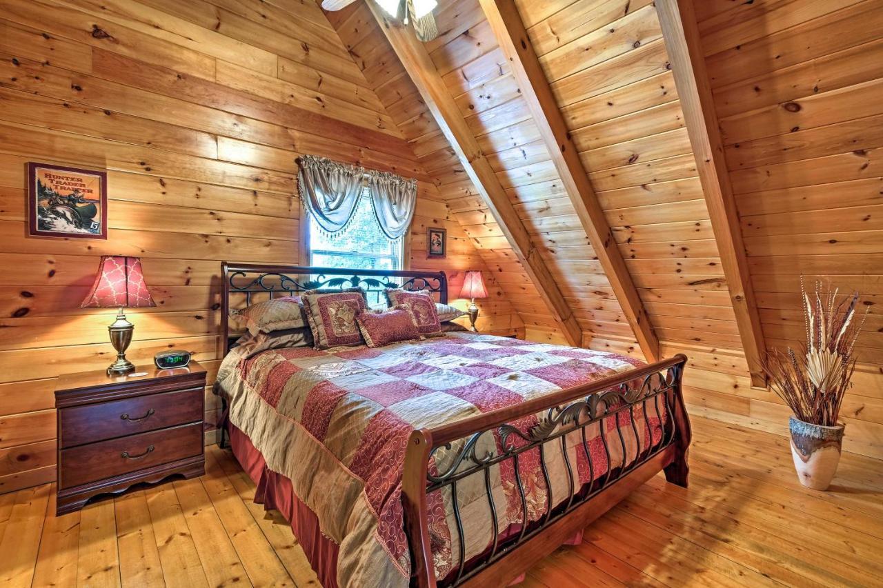 Pigeon Forge Cabin With Hot Tub, Grill And Pool Table! Villa Sevierville Ngoại thất bức ảnh